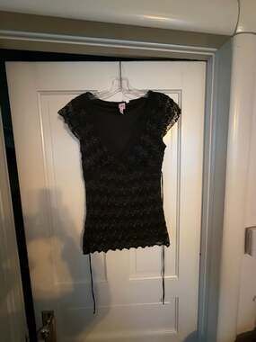 Heart Soul Black Metallic Lace V-Neck Short Sleeve Top